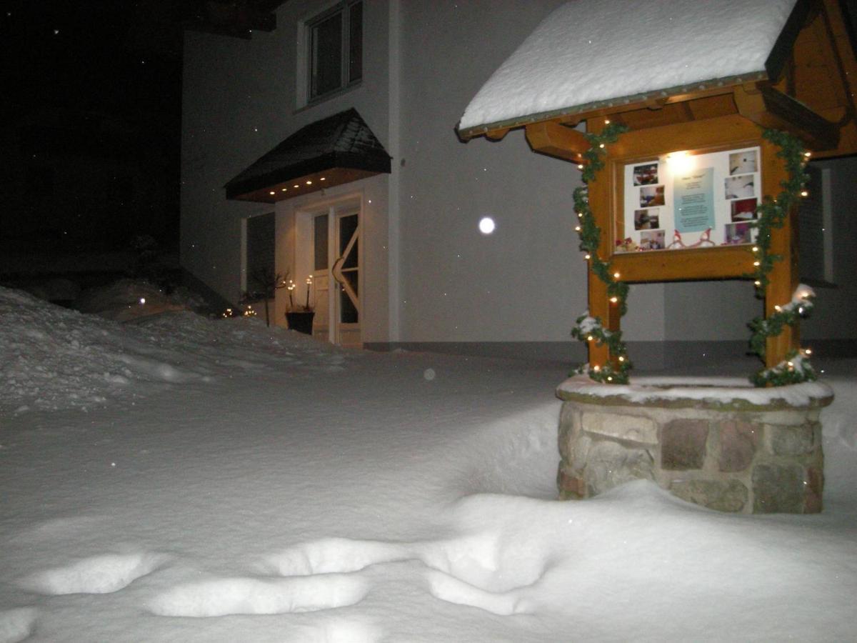 Ferienhaus Geier Hilders エクステリア 写真